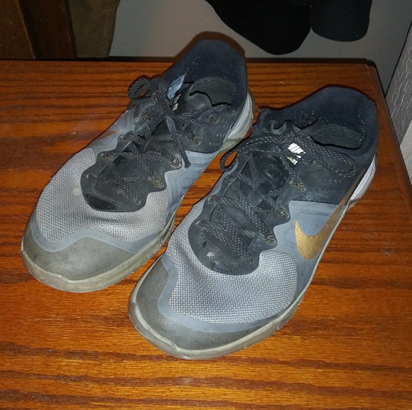 Nike Other - 🚫SOLD🚫 Men's Size 9.5 Pair of Nike Metcons